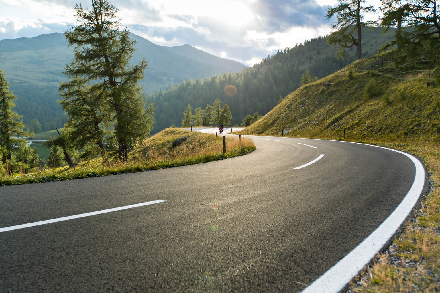 Drive your Heart out Along Jebel Hafeet Mountain Road