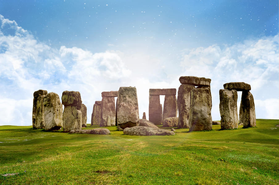 Windsor, Stonehenge and Oxford Tour from London Image