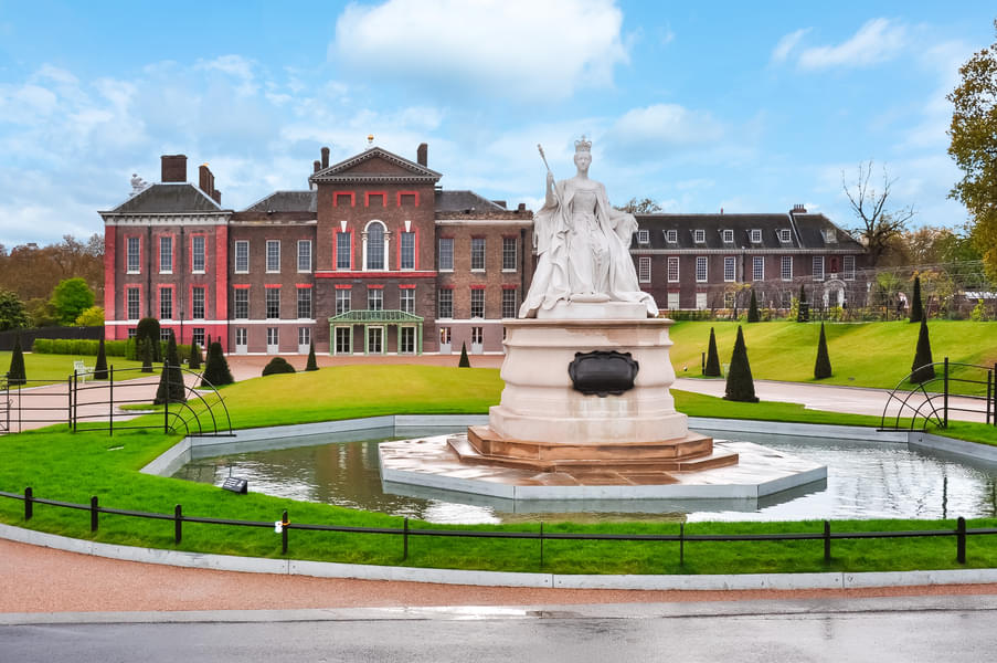 Visit the Kensington Palace, the residence for the royal family