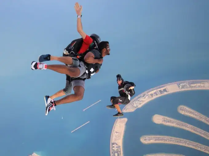 skydivingdubai3.webp