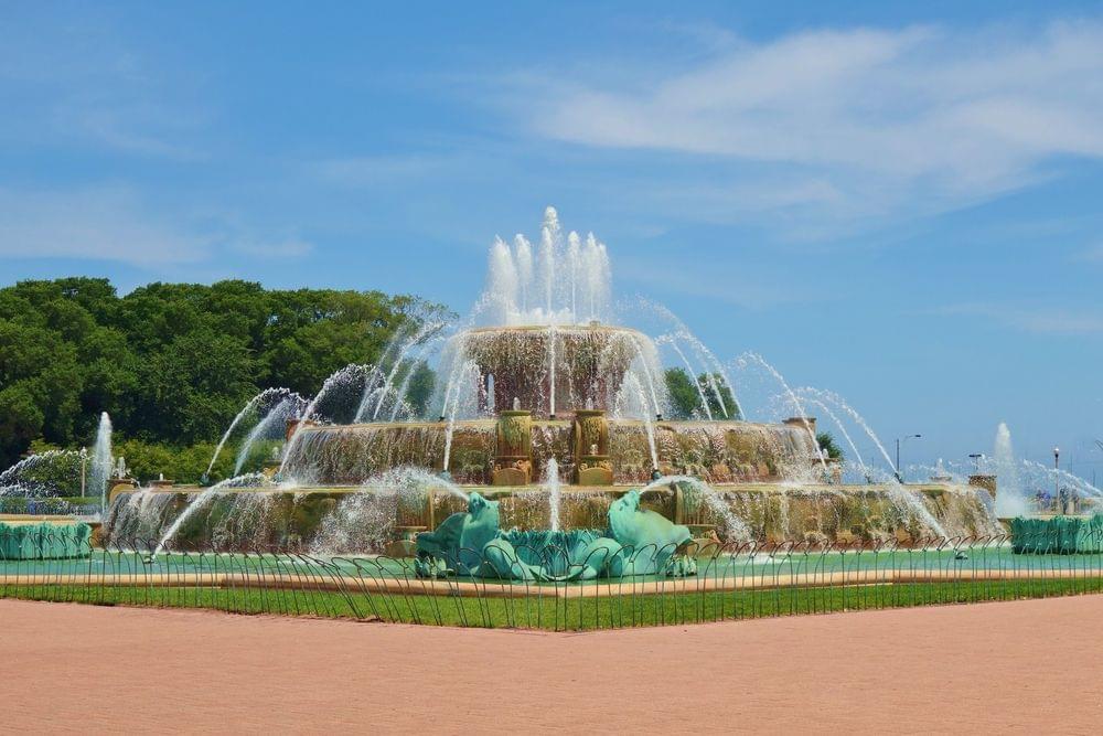 Buckingham Fountain in Grant park