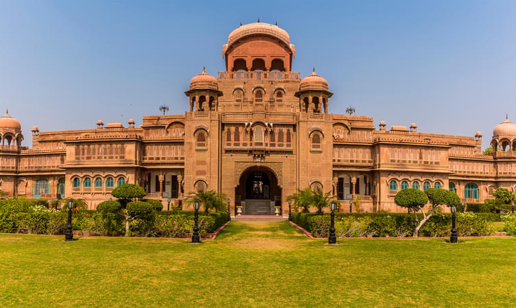 Laxmi Niwas Palace Overview
