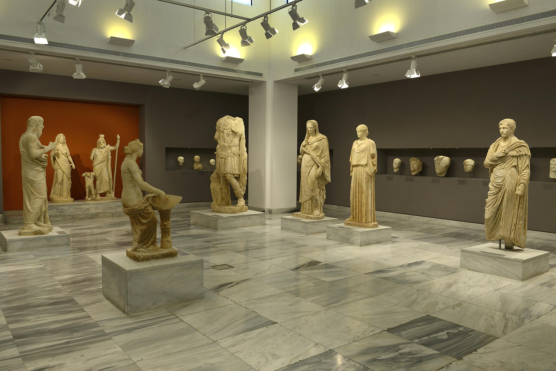Heraklion Archaeological Museum Overview