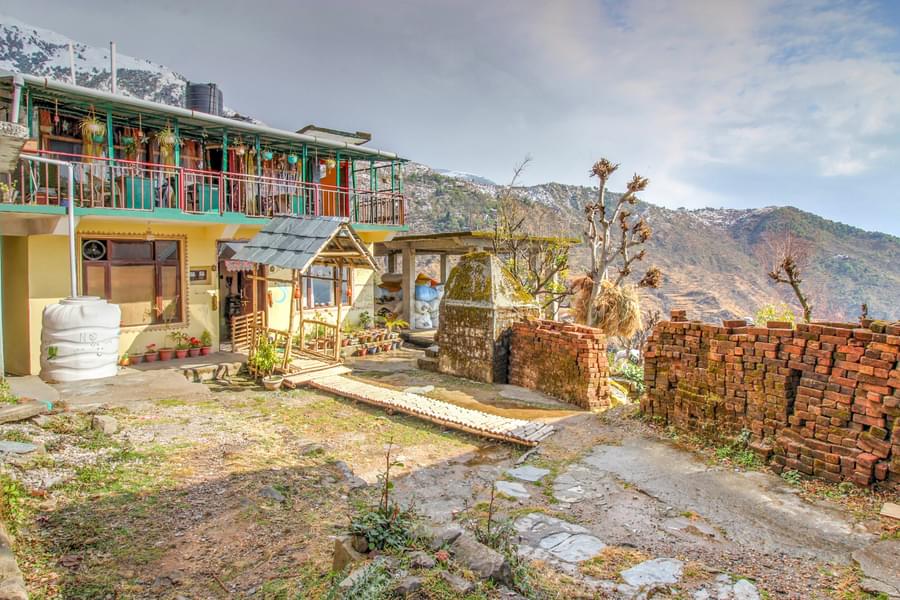 A Cosy Homestay With Serene Mountain Views In Mcleodganj Image