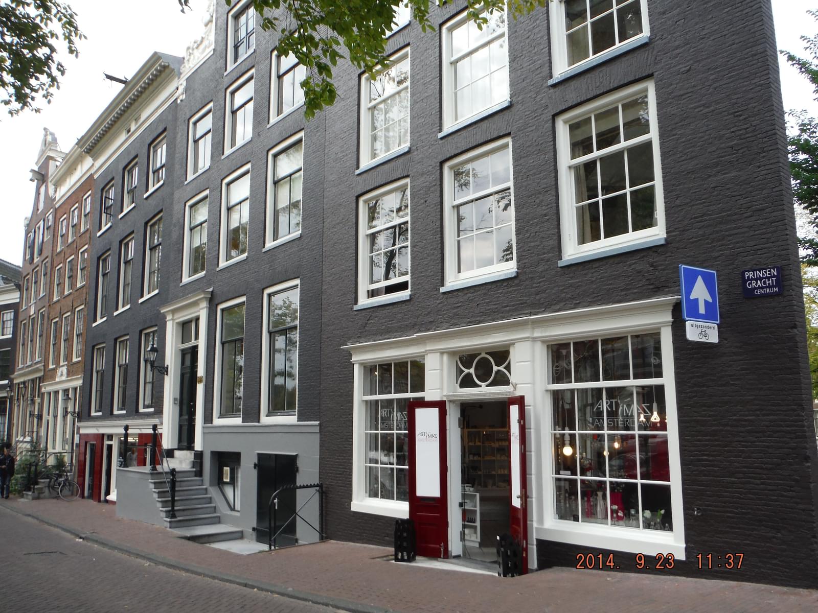 Visit Anne Frank House 