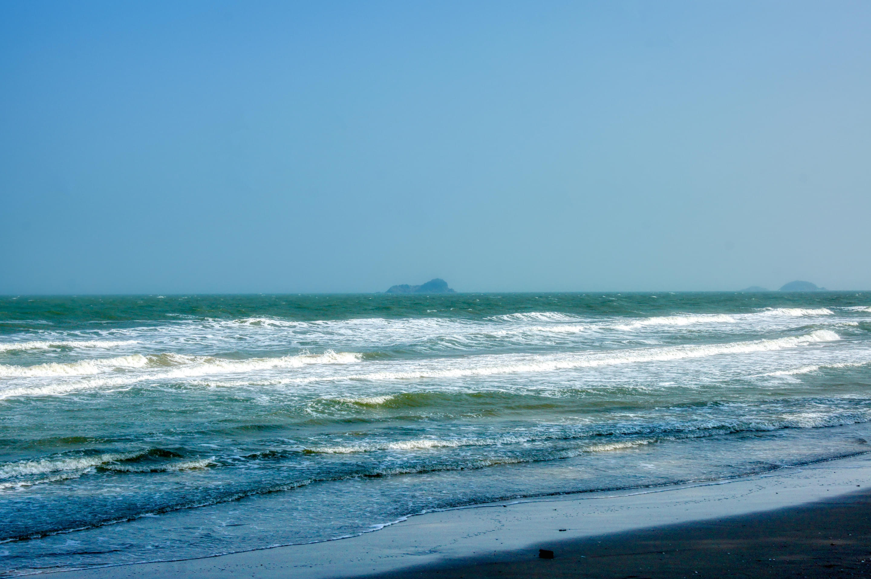 Suan Son Pradipat Beach Overview