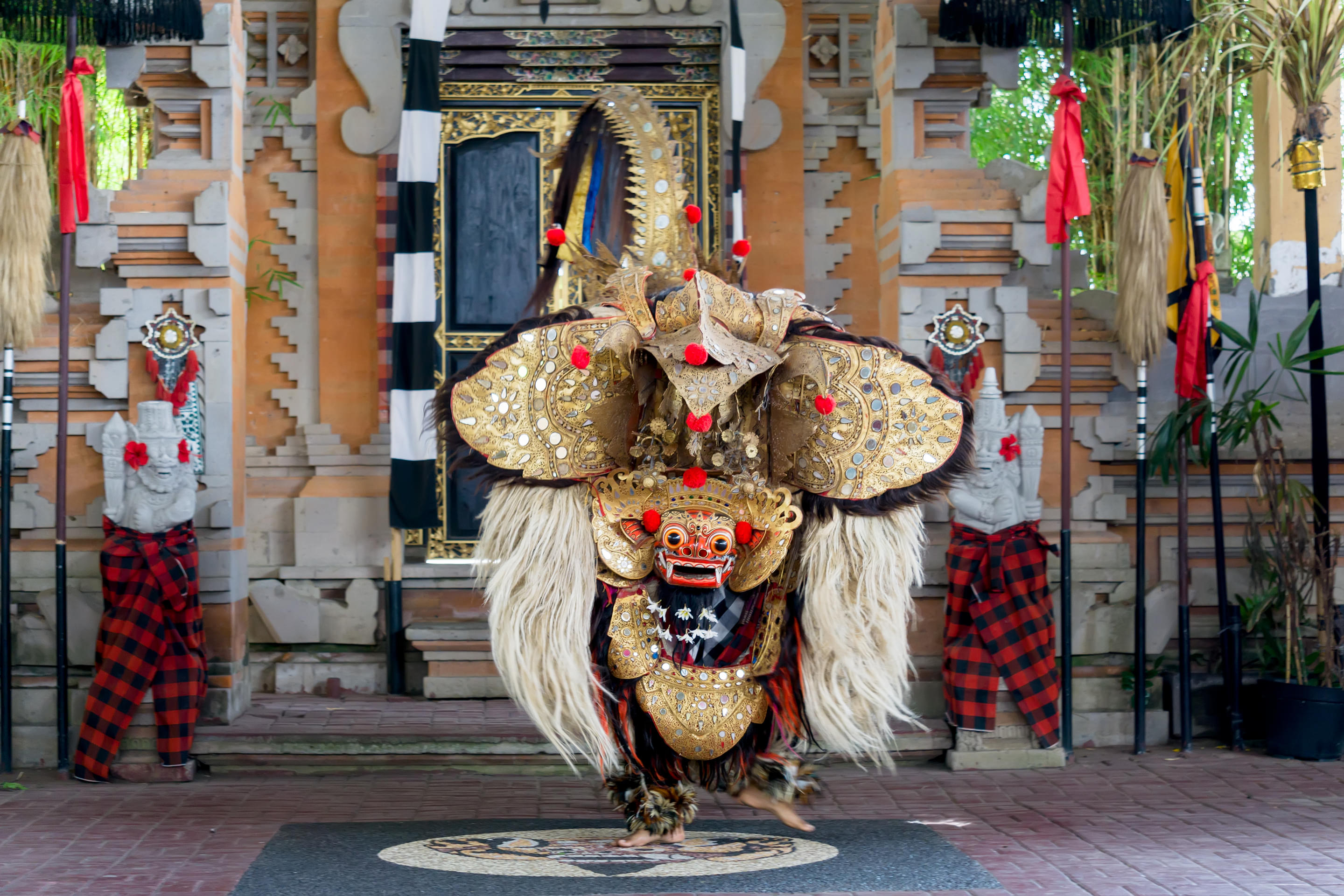 Barong And Keris Dance Performance Overview
