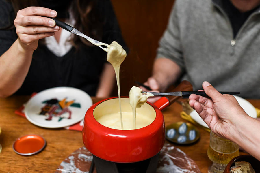 Sightseeing and Gourmet Tour with Cheese Fondue Image