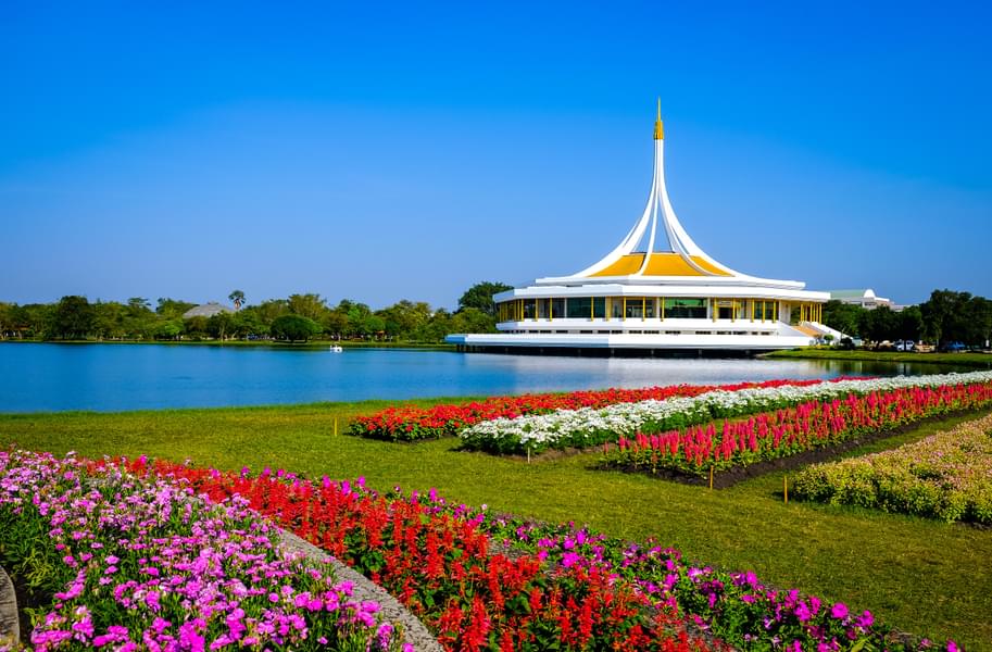 Check out the Rama IX Park