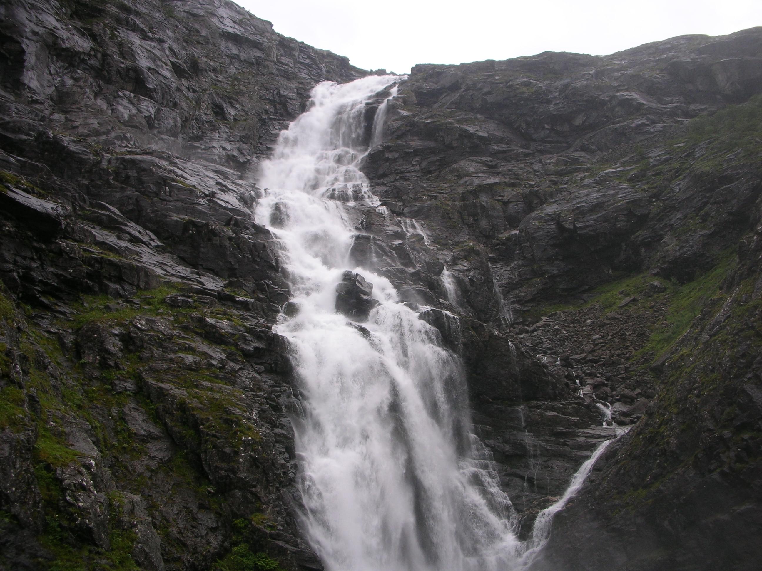 Marvel at the Beauty of the Stigfossen Waterfall