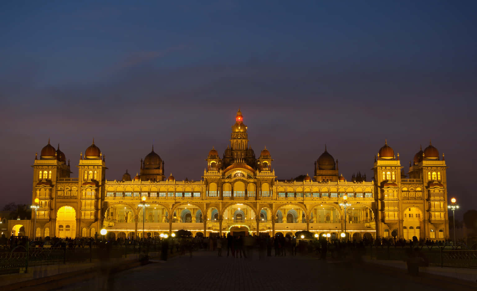 Bangalore, Mysore, Ooty and Kodaikanal Tour Package