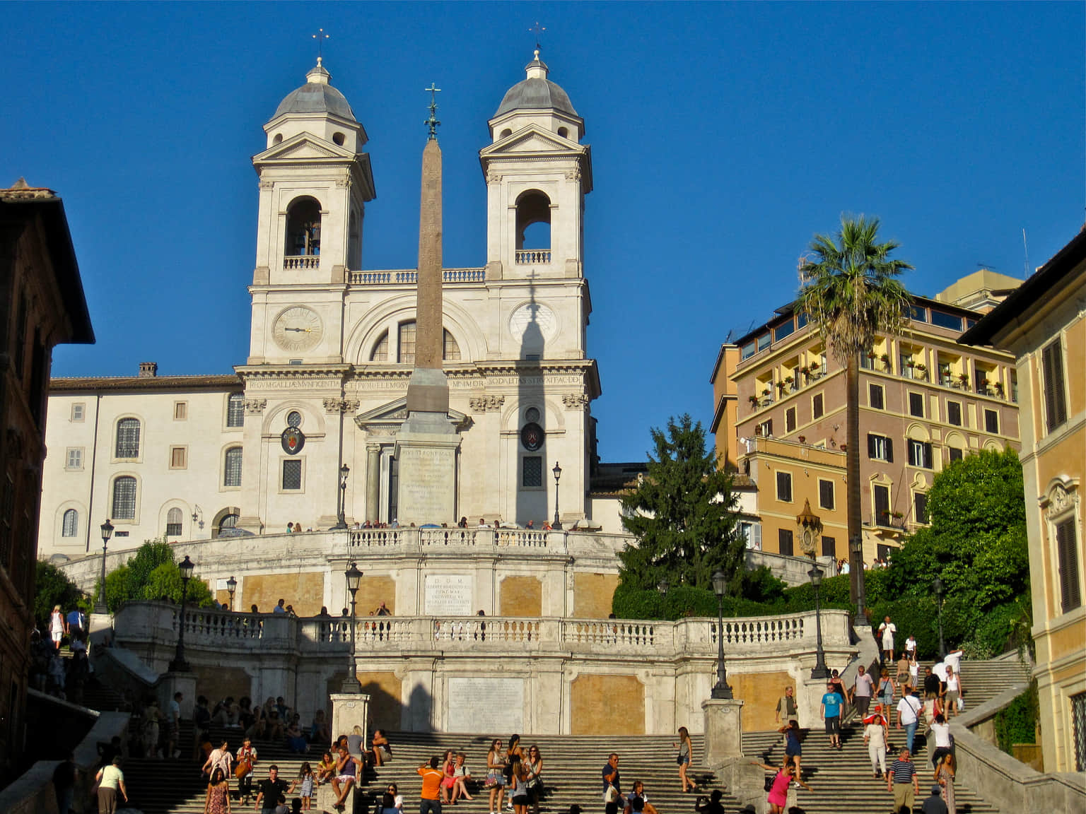 Photograph the Surroundings