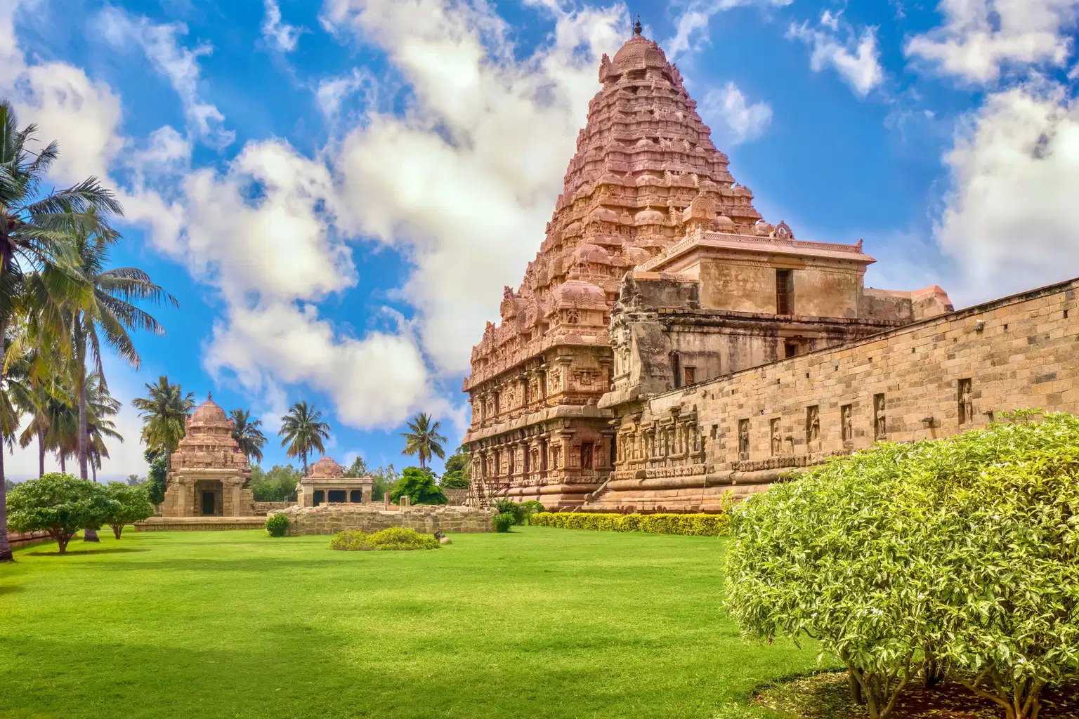 Grand Tamil Nadu Tour | Divine Trail to Southern Heritage