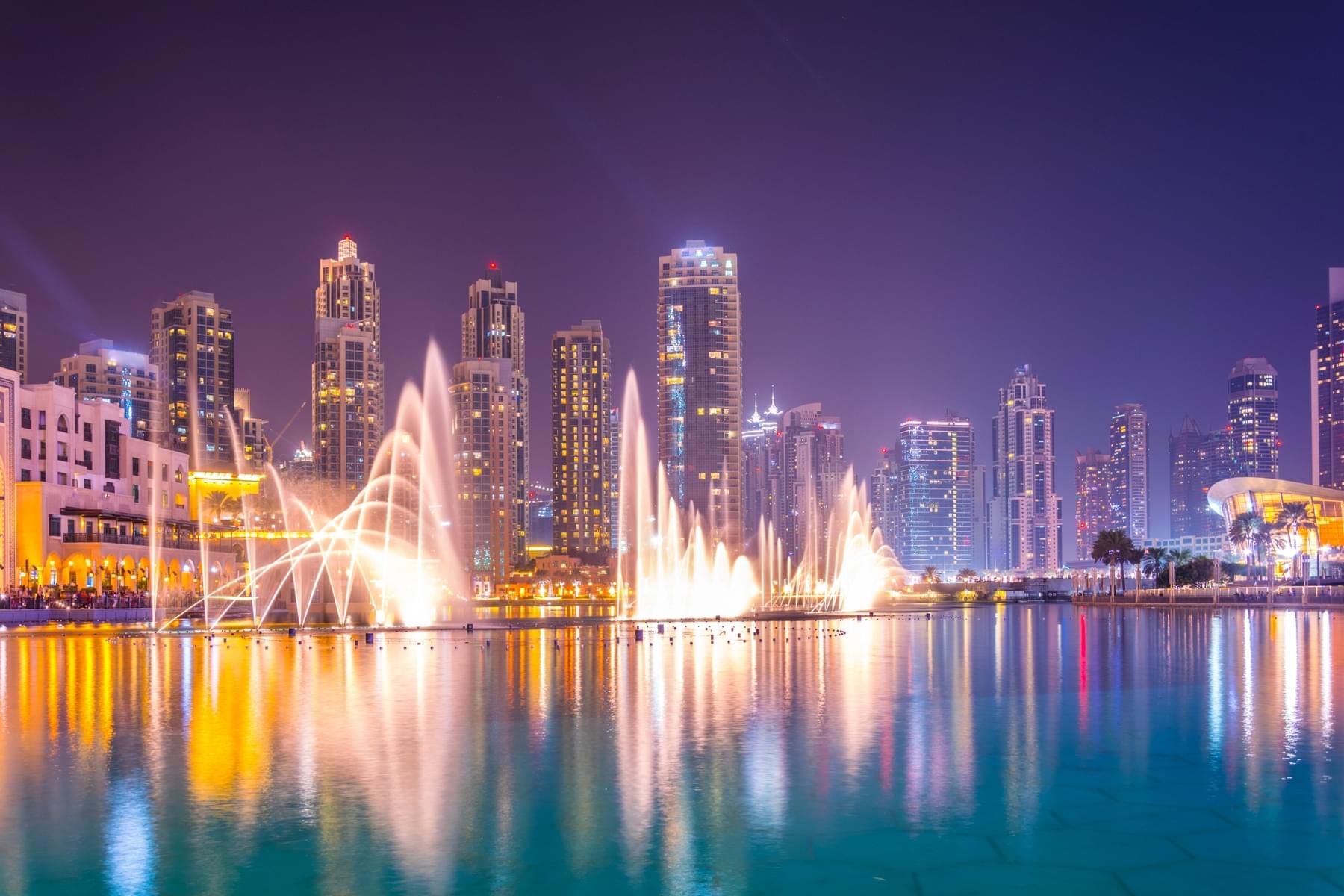 Enjoy the dazzling fountain show at Burj Khalifa Lake