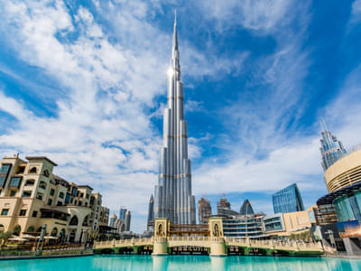 Visit the iconic Burj Khalifa in Dubai