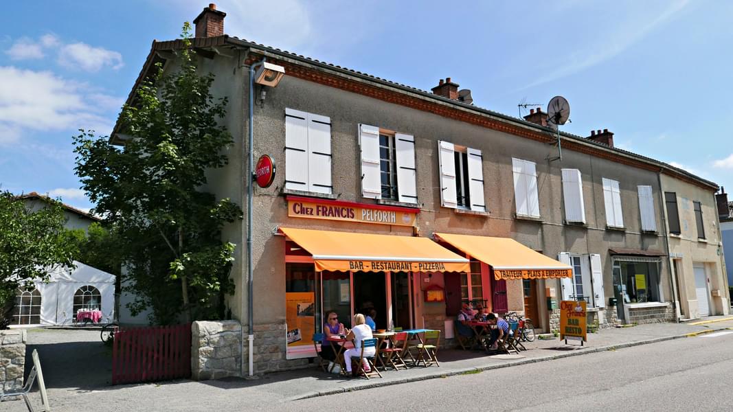 Chez Francis Restaurant near Eiffel Tower