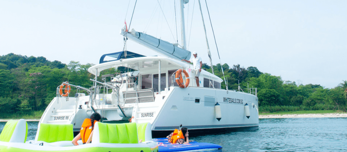 Island Yacht Tour In Singapore