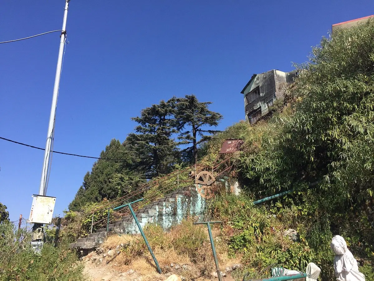 Take a Hike to Gun Hill Point