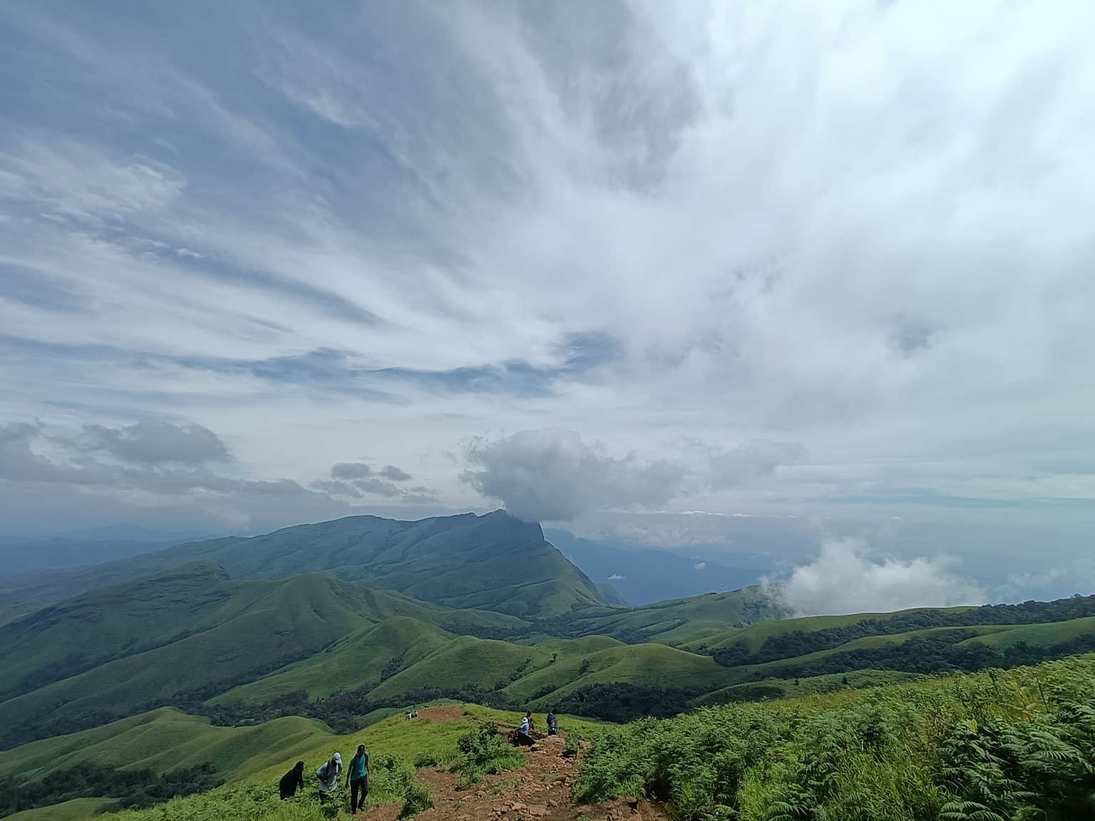 Photo from 1DS19EE041 K.KARTHIK's trip