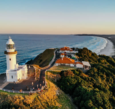 Marvel at the stunning skyline of Byron Bay