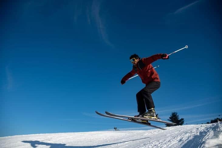 Ski down Apharwat Peak