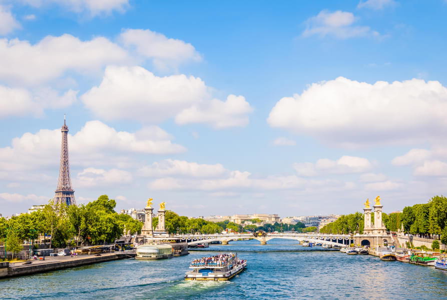 Enjoy an amazing cruise ride on the Seine River