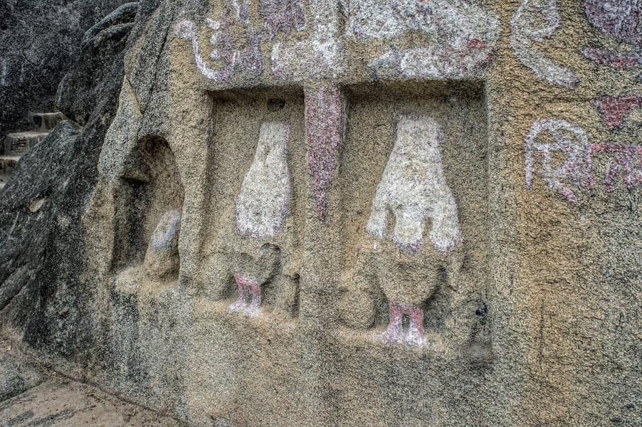 Day Trip to Barabar Caves from Patna Image