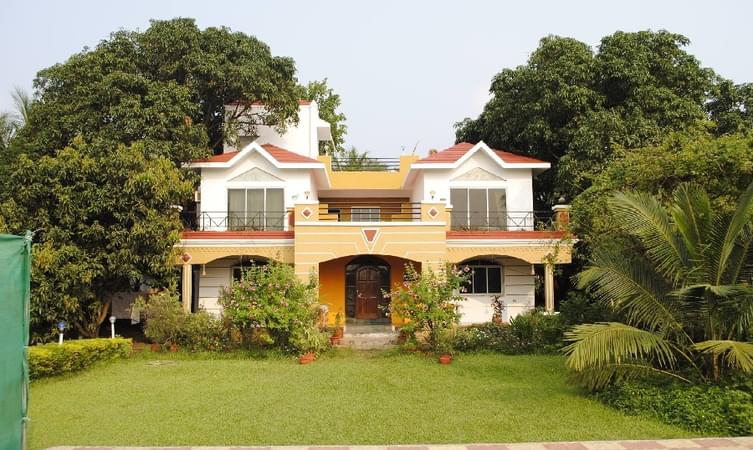 Front View of the homestay with Lawn Area