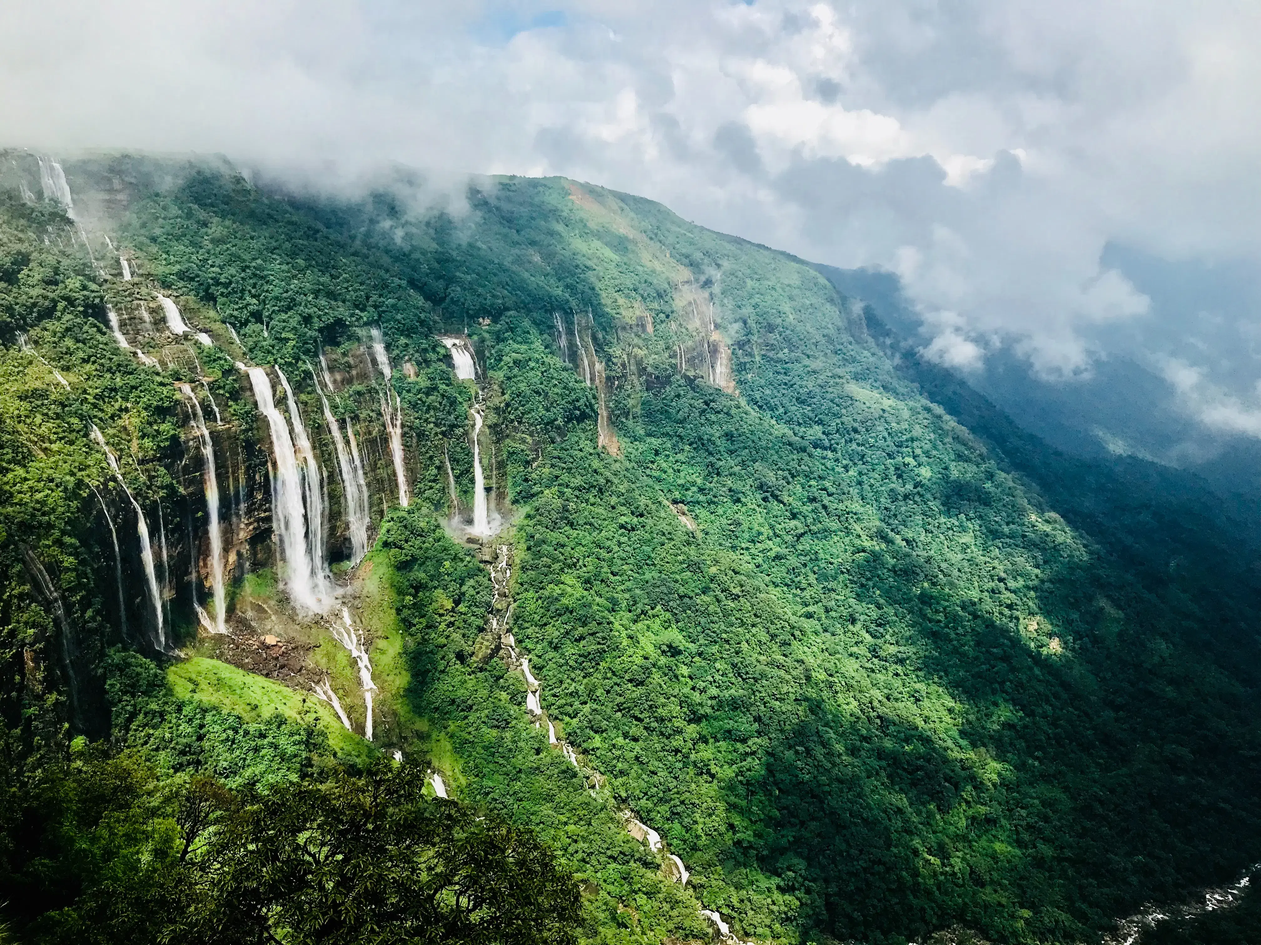 Meghalaya Packages from Bhopal | Get Upto 40% Off