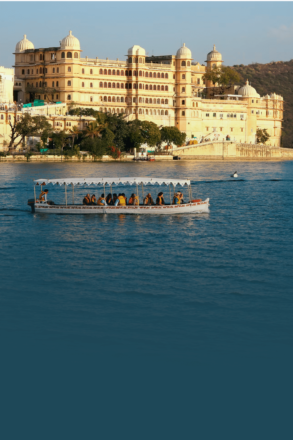 Rajasthan Vacation | FREE Lake Pichola Boat Ride with Photoshoot