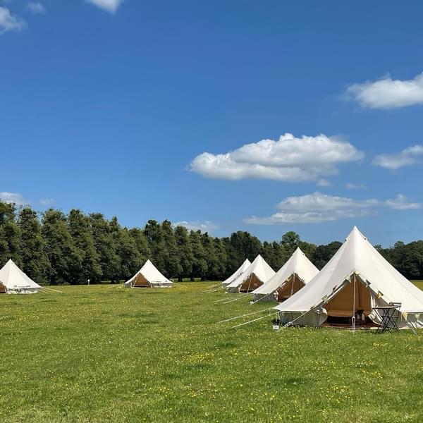 9 Campsites Near Stonehenge For A Fun Experience