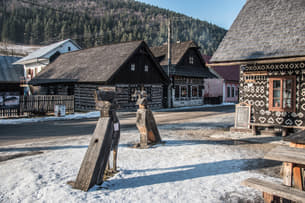 Kmk9hy28qzsh5jukn75m3do6upn0 %c4%8ci%c4%8dmany%20village%20(%20slovakia)