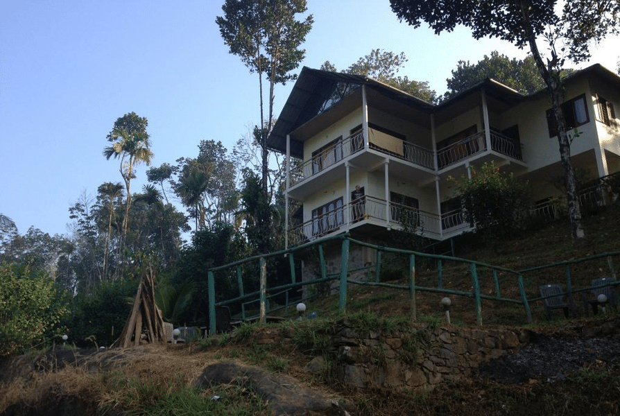 A Riverside Hideaway Into the Woods of Munnar Image
