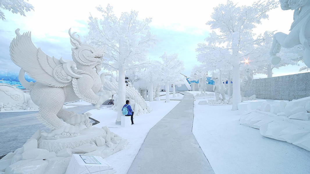 Visit the Frost Magical Ice Of Siam 