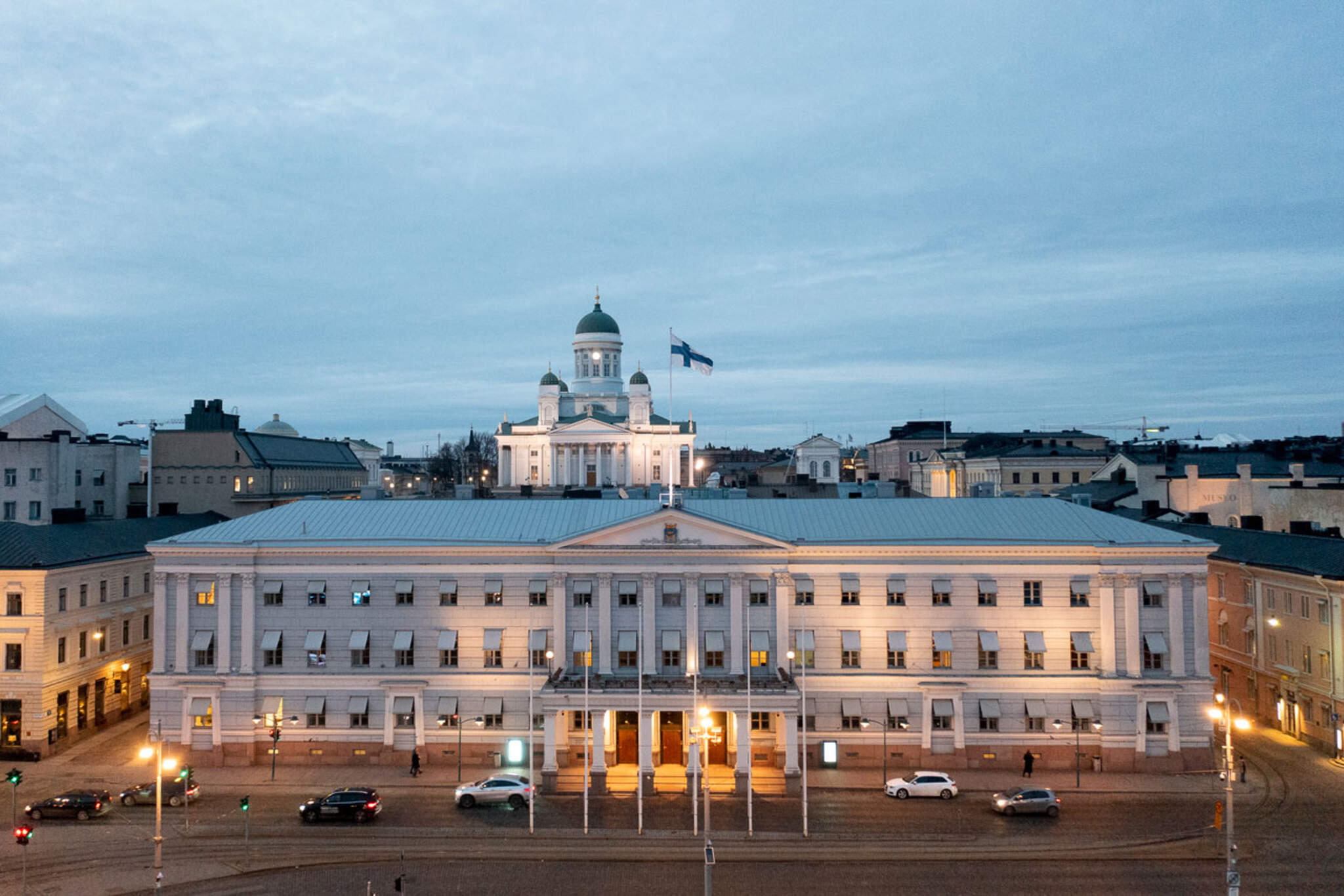 Click pictures of the City Hall