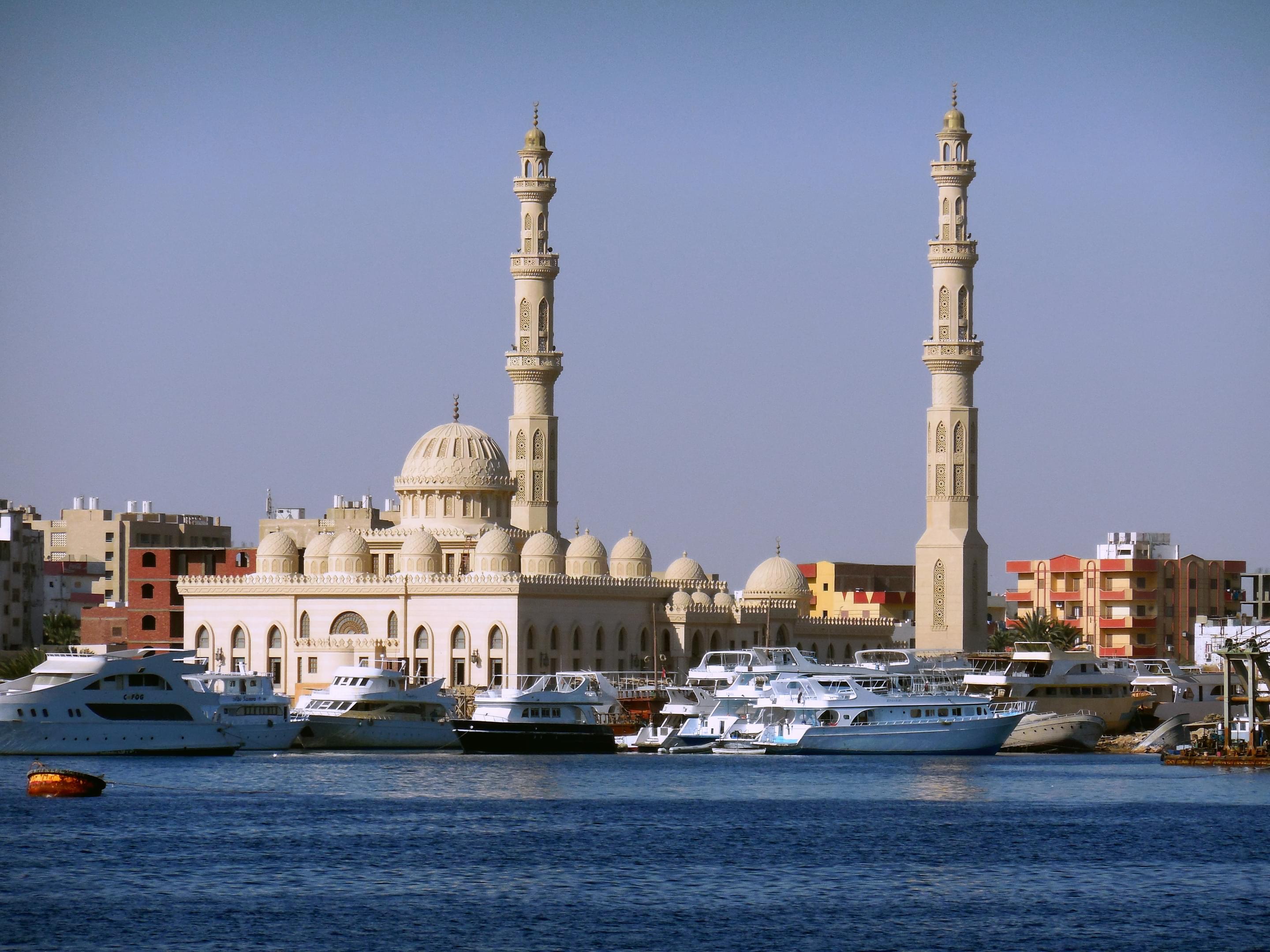 Al Mina Mosque, Hurghada Overview
