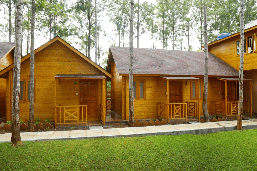 Wooden Cottage Stay In Yercaud Image