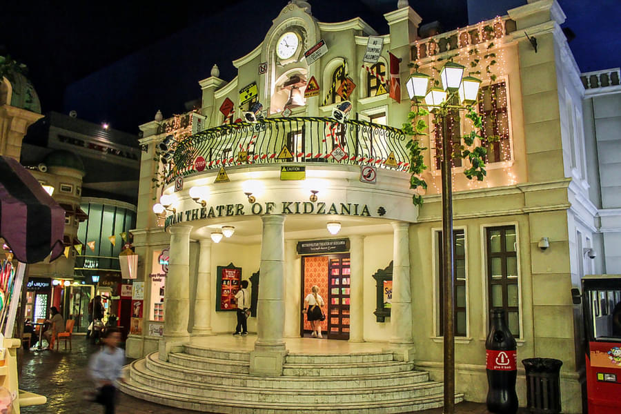 Kids can role-play real-world professions at Kidzania
