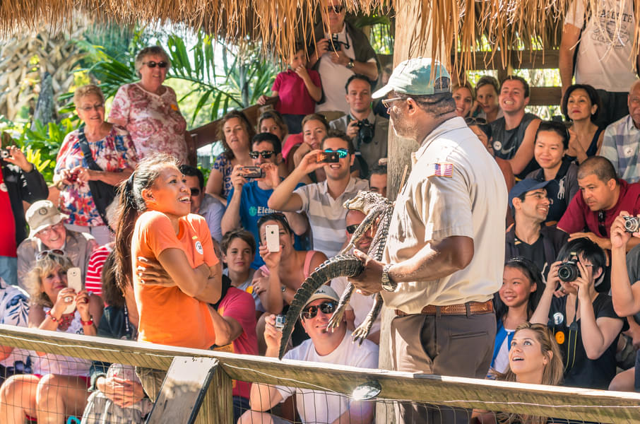 Keepers will tell you about animals in Zoo Miami