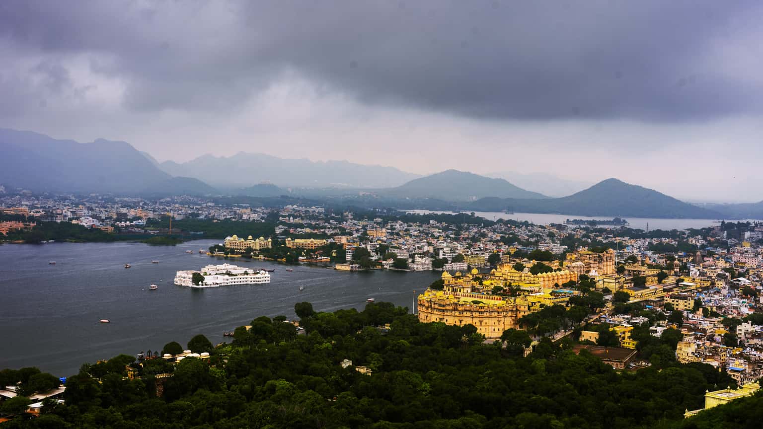 Udaipur & Mount Abu Tour | Misty Mountains & Royal Palaces