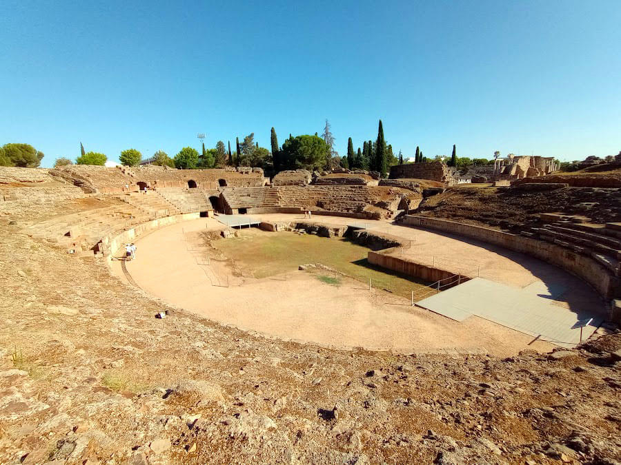 Roman Theater and Amphitheater Overview
