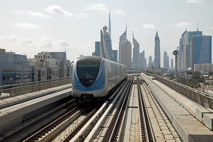 Dubai Garden Glow By Metro