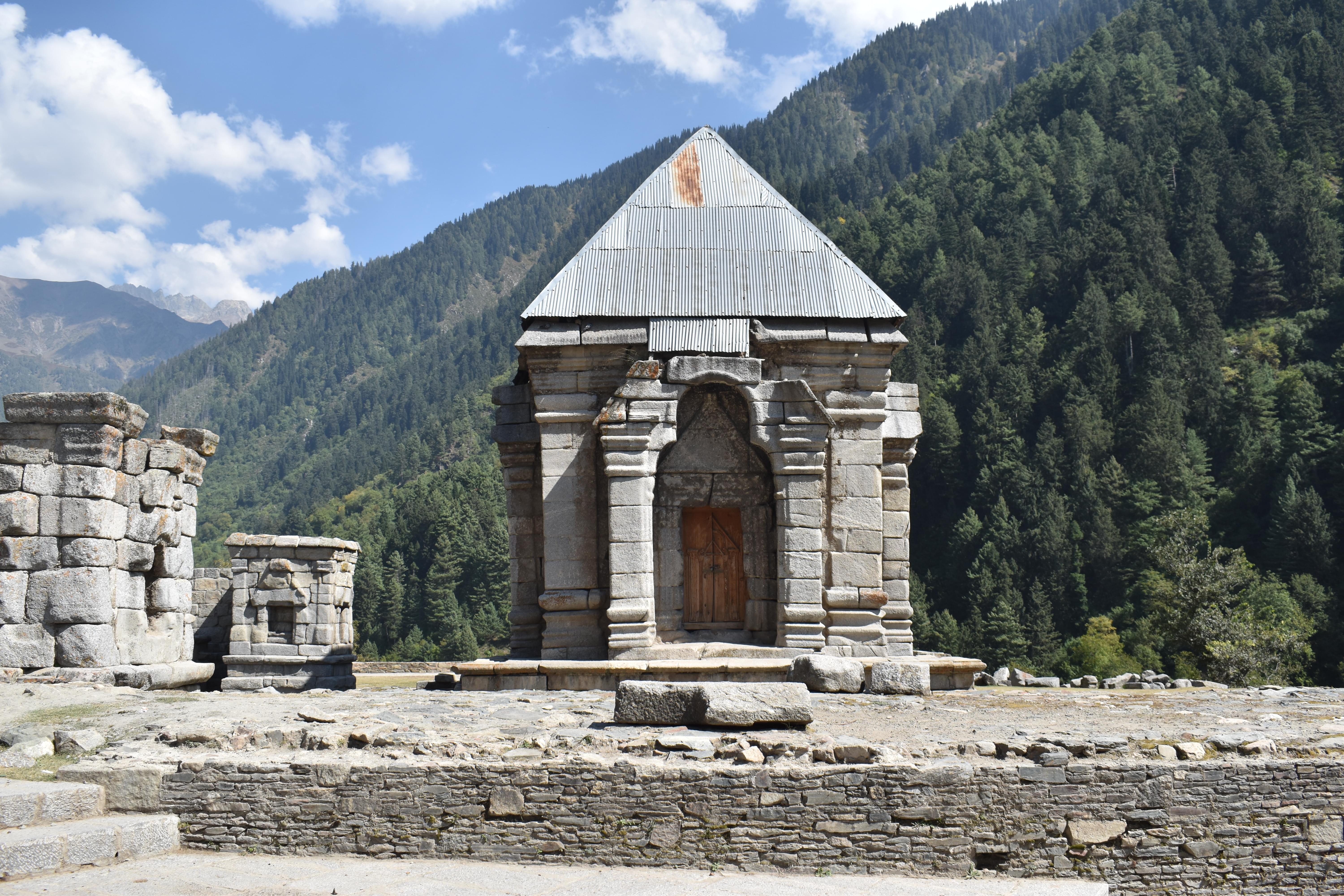 Naranag kangan temple