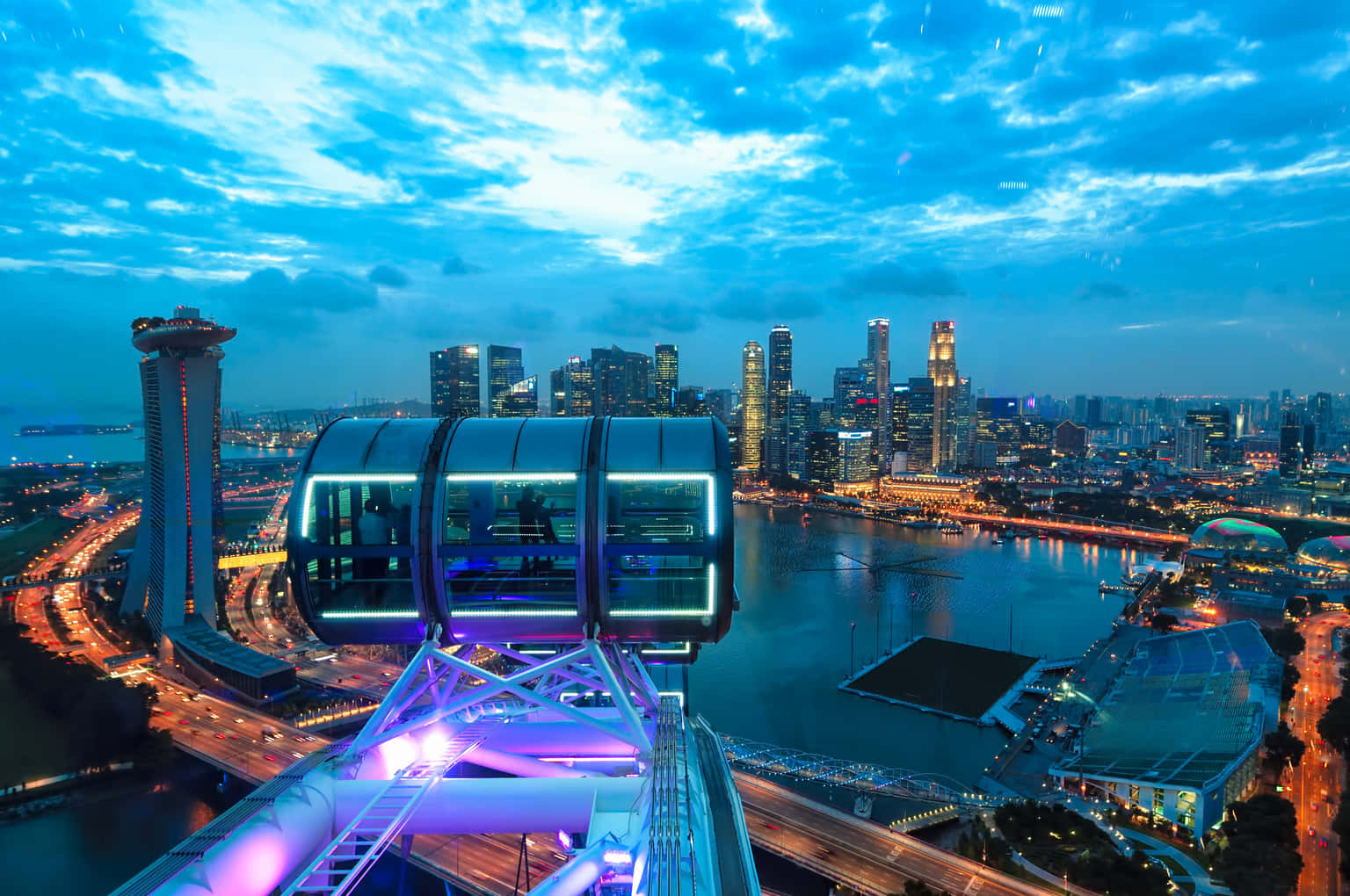 Discover Singapore from Skyline to Shoreline