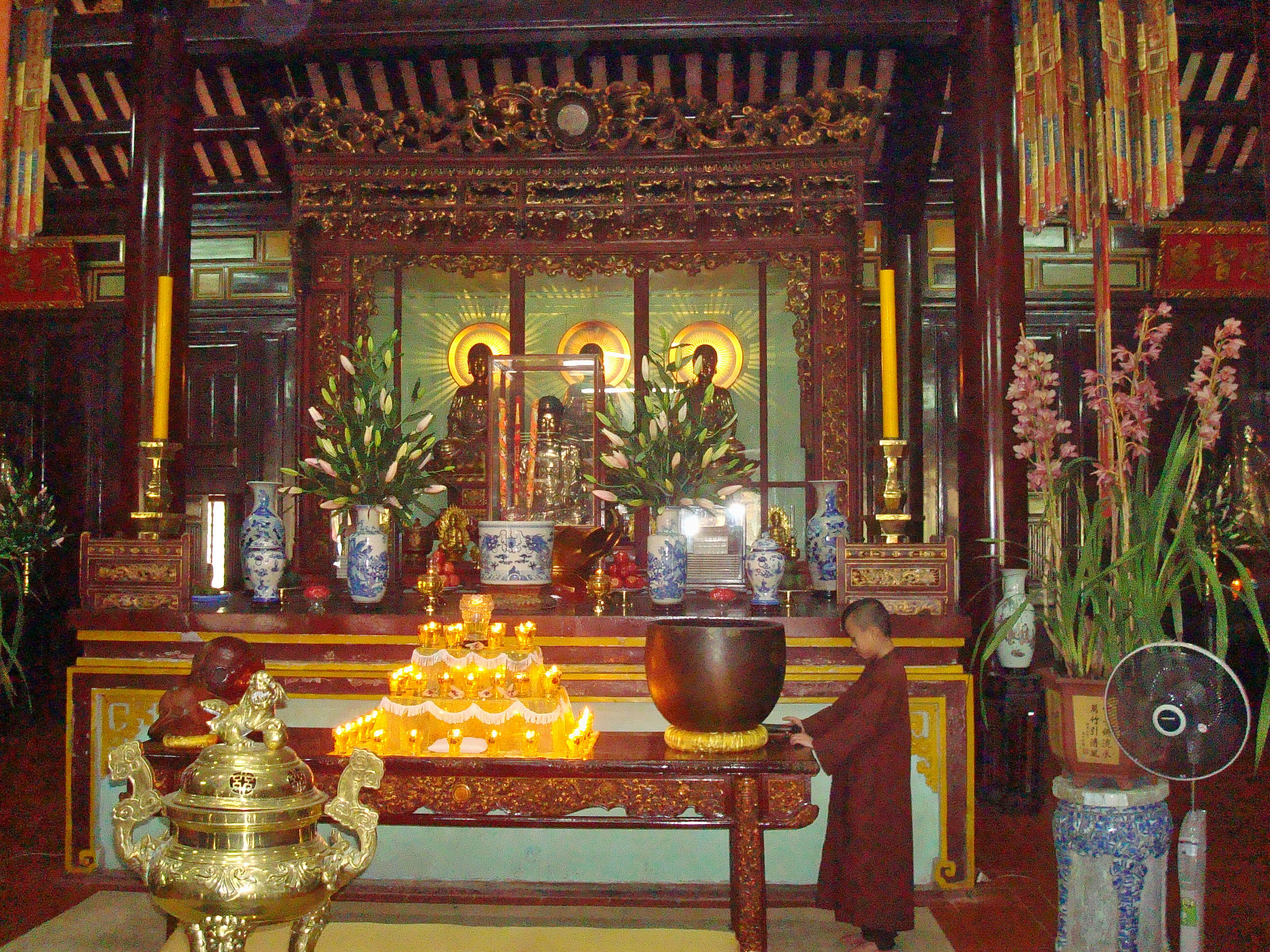 Thien Mu Pagoda Overview