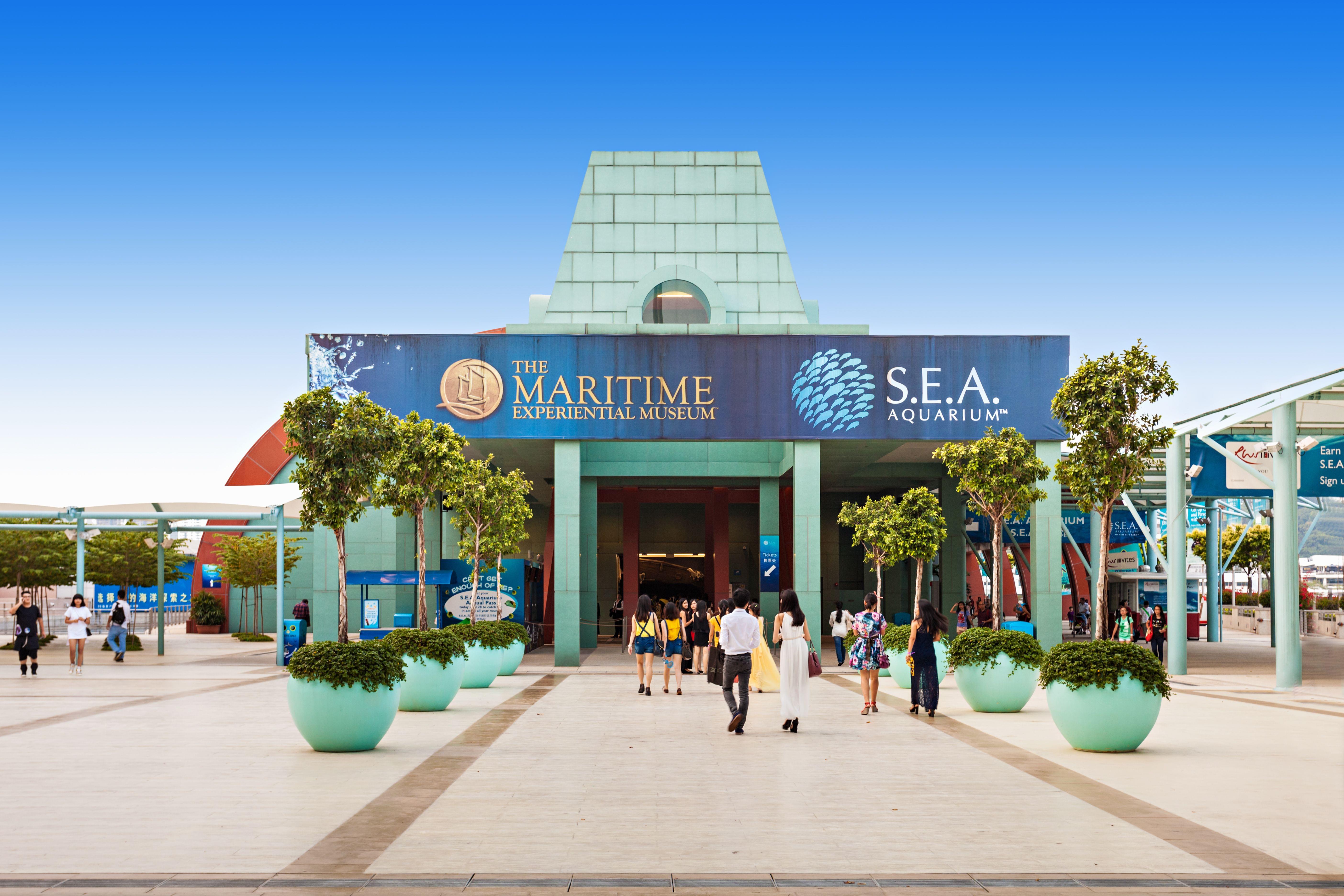 SEA Aquarium Entrance