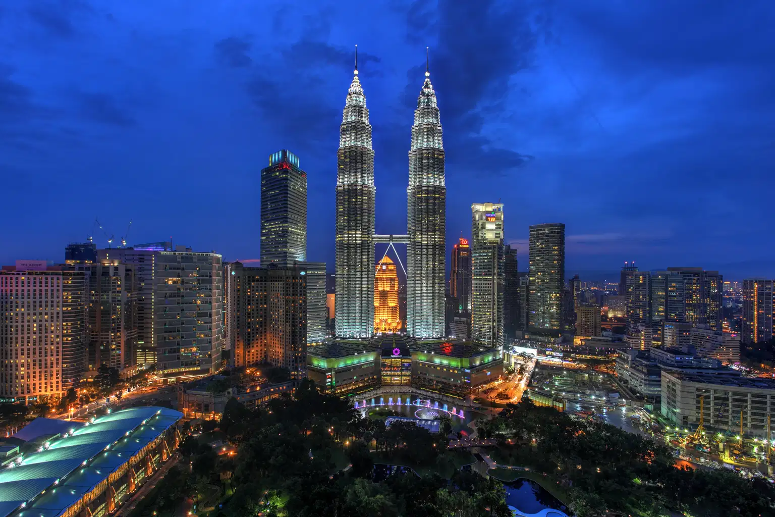 Best of Thailand & Malaysia with FREE Tickets to Golden Buddha
