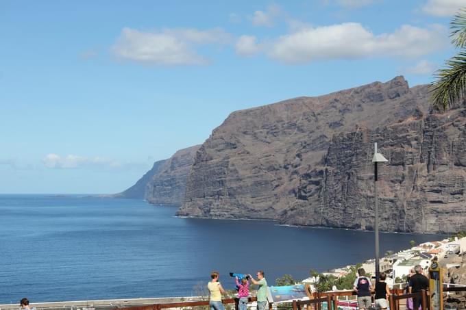 Los Gigantes Cliffs