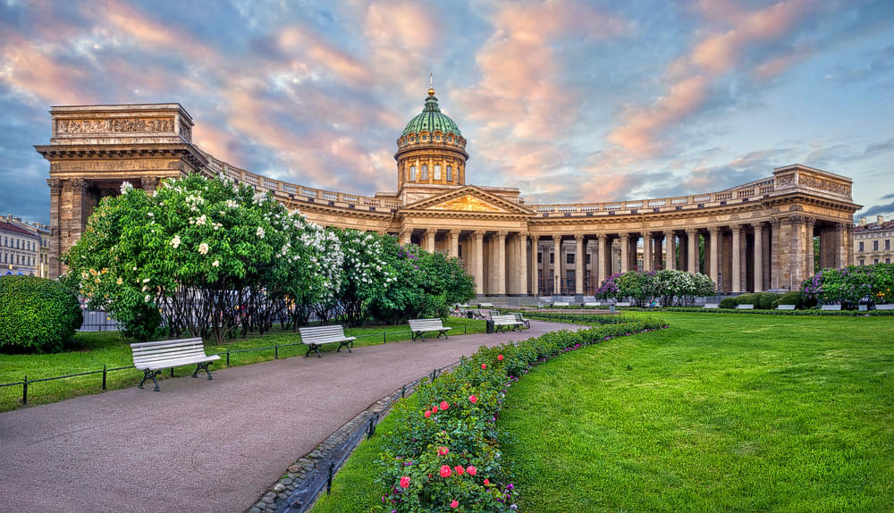 Kazan Cathedral Overview