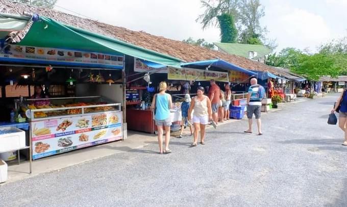 Bang Niang Market